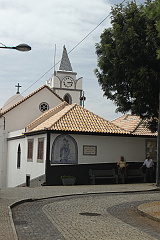 kostel a náměstíčko v Jardim do Mar